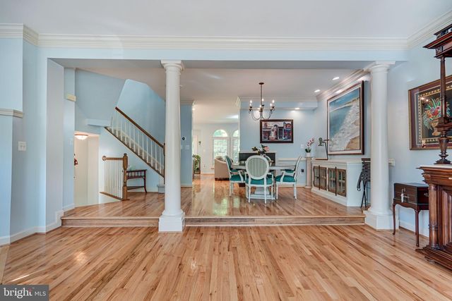 150 REES PL, Falls Church, VA 22046