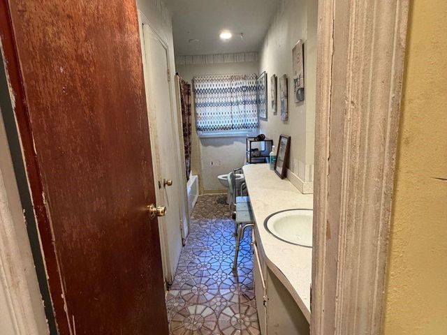 2556 Williamsburg Drive, Decatur, GA 30034