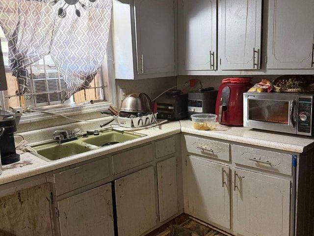 2556 Williamsburg Drive, Decatur, GA 30034