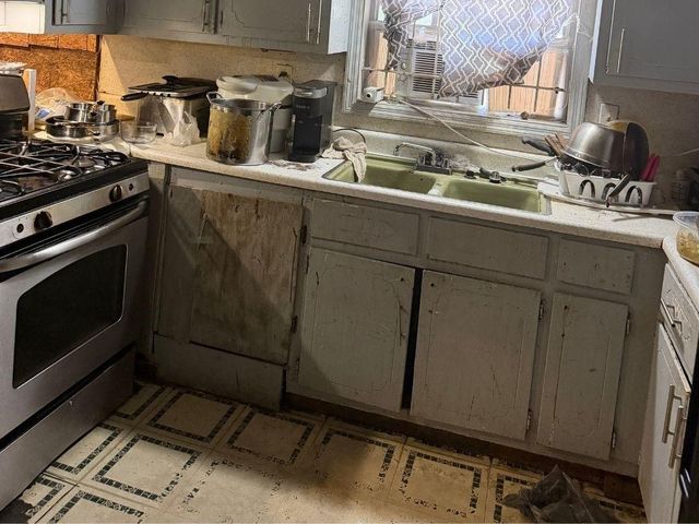 2556 Williamsburg Drive, Decatur, GA 30034