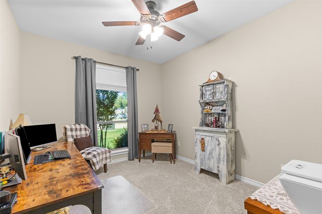 123 Oak Street, Emory, TX 75440