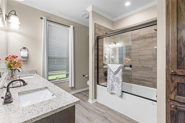 123 Oak Street, Emory, TX 75440