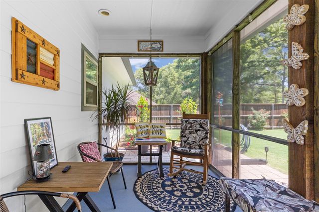 123 Oak Street, Emory, TX 75440