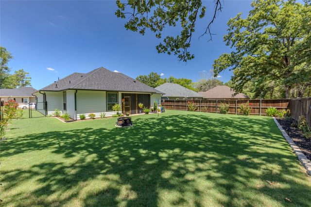 123 Oak Street, Emory, TX 75440