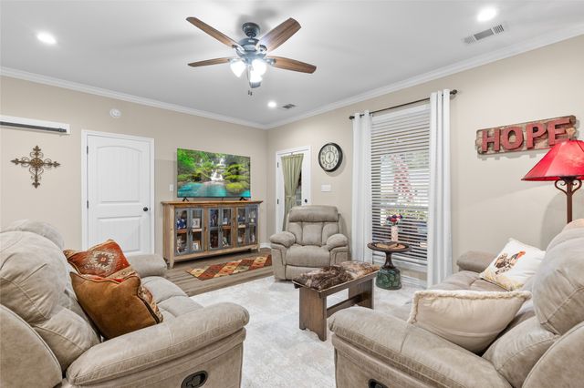 123 Oak Street, Emory, TX 75440