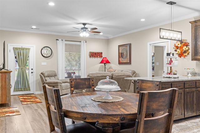 123 Oak Street, Emory, TX 75440