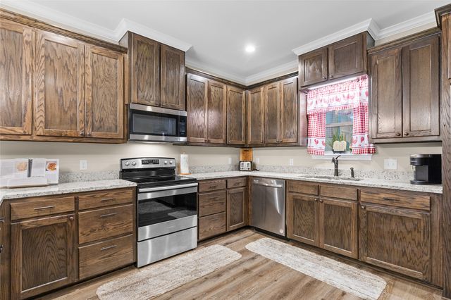 123 Oak Street, Emory, TX 75440
