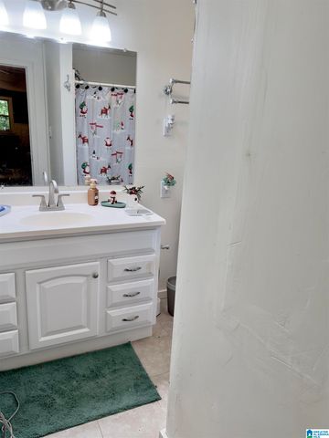 330 COUNTY ROAD 739, Clanton, AL 35046