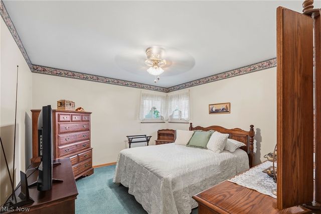 9537 Elsmere Drive, Parma, OH 44130