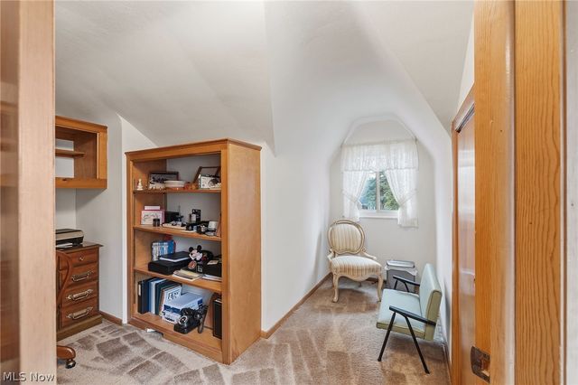9537 Elsmere Drive, Parma, OH 44130