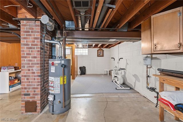 9537 Elsmere Drive, Parma, OH 44130