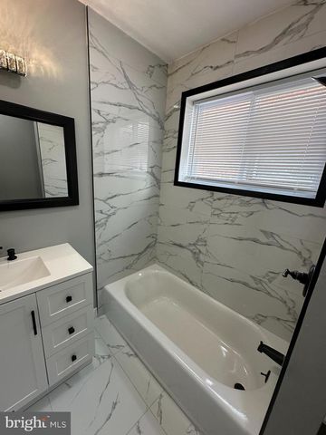 2122 W TORONTO ST, Philadelphia, PA 19132