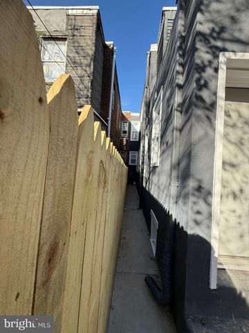 2122 W TORONTO ST, Philadelphia, PA 19132