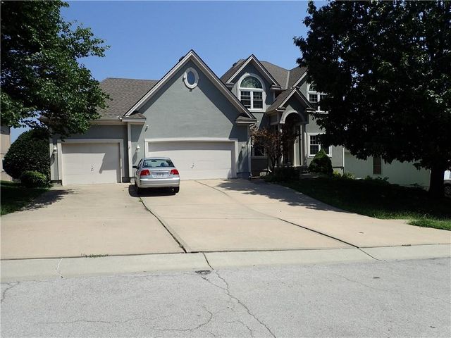 2924 SW Silverspur Road, Lee's Summit, MO 64081