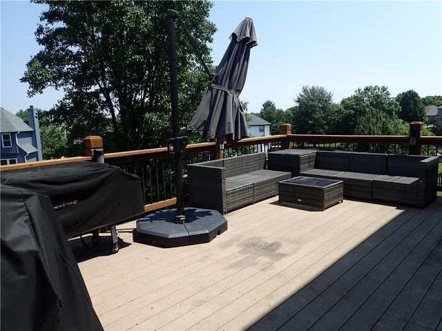 2924 SW Silverspur Road, Lee's Summit, MO 64081