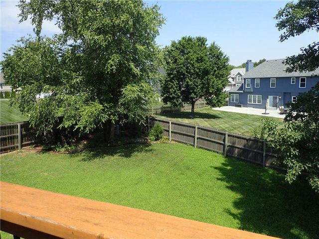2924 SW Silverspur Road, Lee's Summit, MO 64081