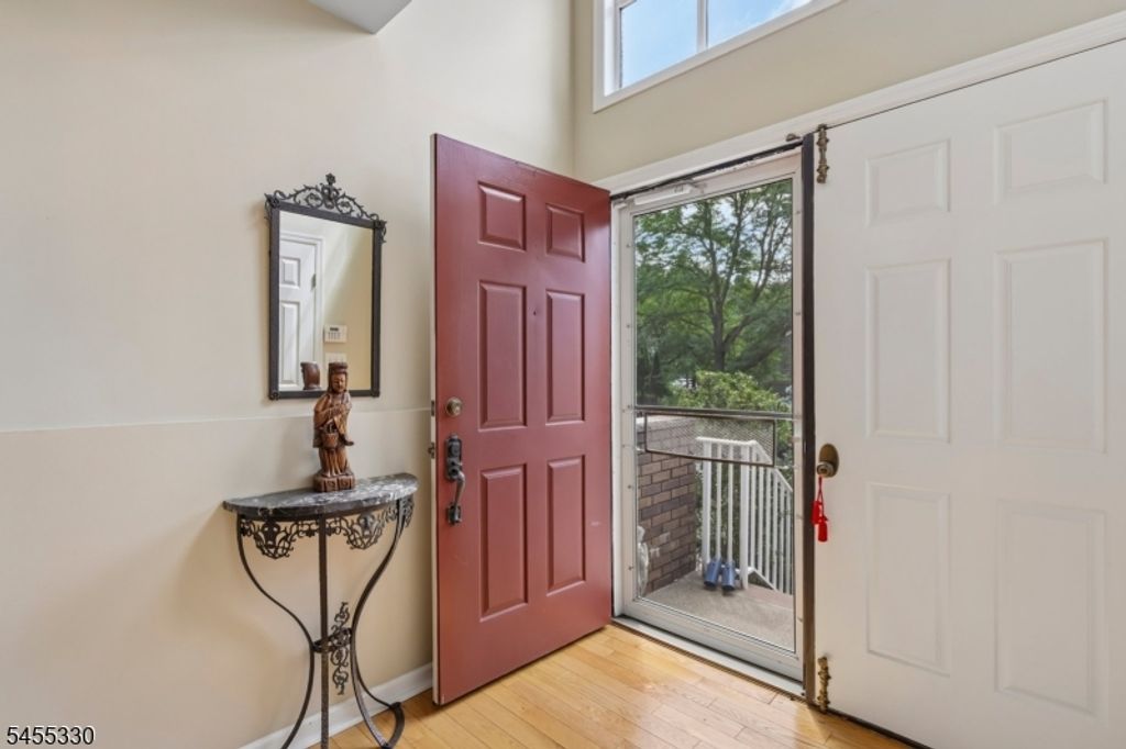 7 Dorset Cir, Caldwell Boro Twp., NJ 07006 — photo 4