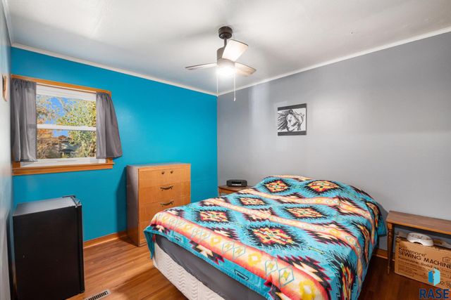 915 N Lincoln Ave Avenue, Madison, SD 57042