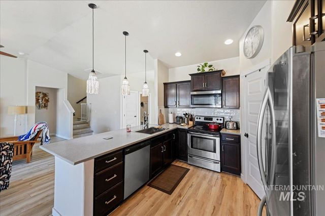 730 Sw Miner St, Mountain Home, ID 83647