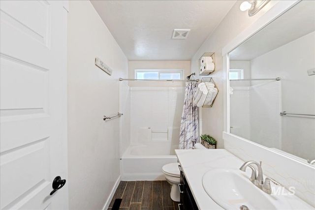 730 Sw Miner St, Mountain Home, ID 83647