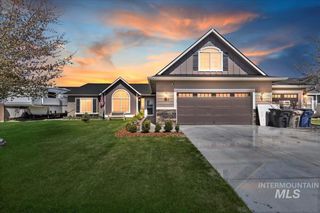 730 Sw Miner St, Mountain Home, ID 83647