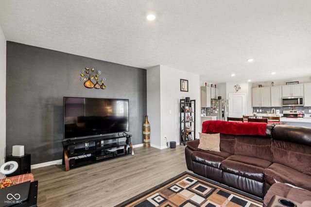 1944 Fairmount Drive, Greenfield, IN 46140