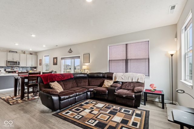 1944 Fairmount Drive, Greenfield, IN 46140