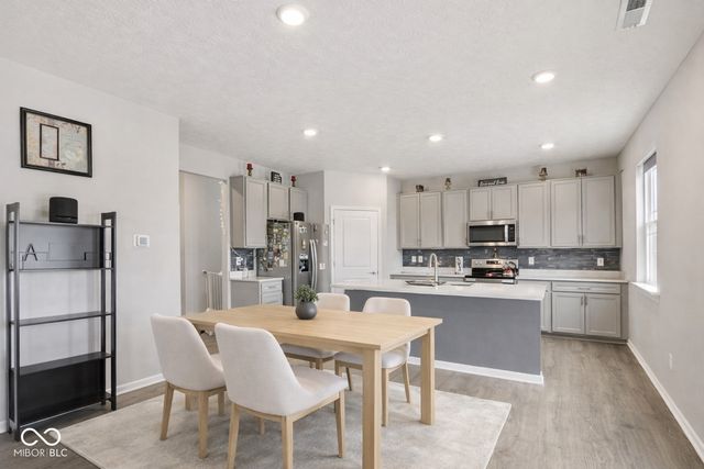 1944 Fairmount Drive, Greenfield, IN 46140