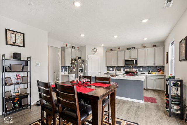 1944 Fairmount Drive, Greenfield, IN 46140