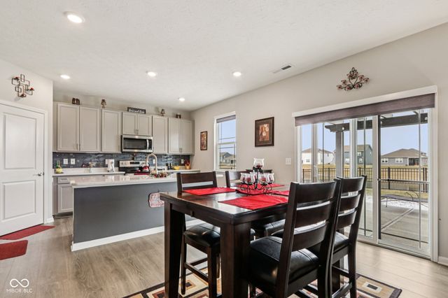 1944 Fairmount Drive, Greenfield, IN 46140