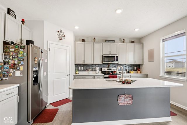 1944 Fairmount Drive, Greenfield, IN 46140