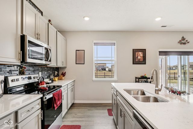 1944 Fairmount Drive, Greenfield, IN 46140