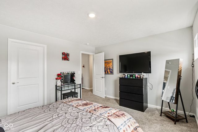 1944 Fairmount Drive, Greenfield, IN 46140