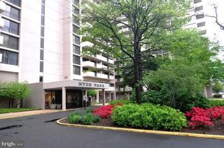 4141 N HENDERSON RD #322, Arlington, VA 22203