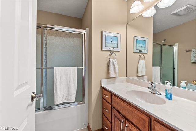 6340 Mallard Creek Run, Lorain, OH 44053