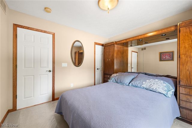 6340 Mallard Creek Run, Lorain, OH 44053