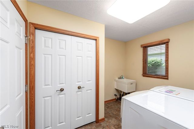 6340 Mallard Creek Run, Lorain, OH 44053