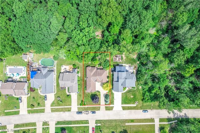 6340 Mallard Creek Run, Lorain, OH 44053