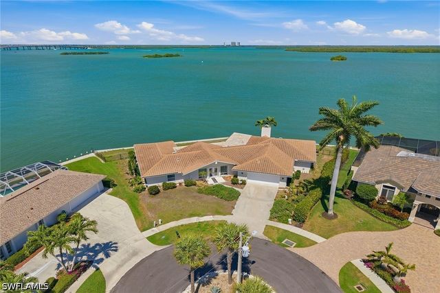 1792 Piedmont CT, Marco Island, FL 34145