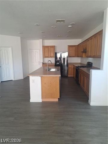 304 Raptors View Avenue, North Las Vegas, NV 89031
