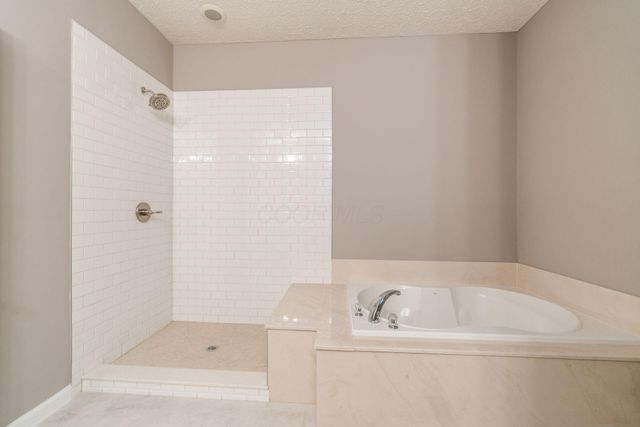 4856 Normandy Drive, Galena, OH 43021