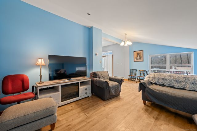 57 Pope Road, Oxford, CT 06478