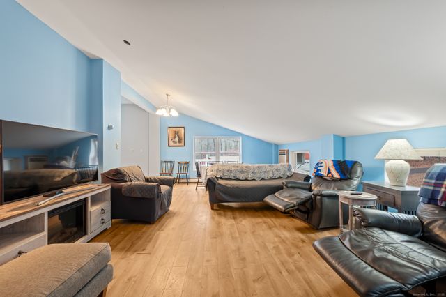 57 Pope Road, Oxford, CT 06478