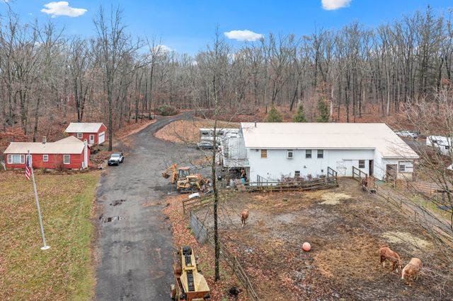 57 Pope Road, Oxford, CT 06478