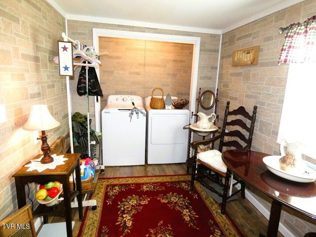 855 Goolsby Street, Marion, VA 24354