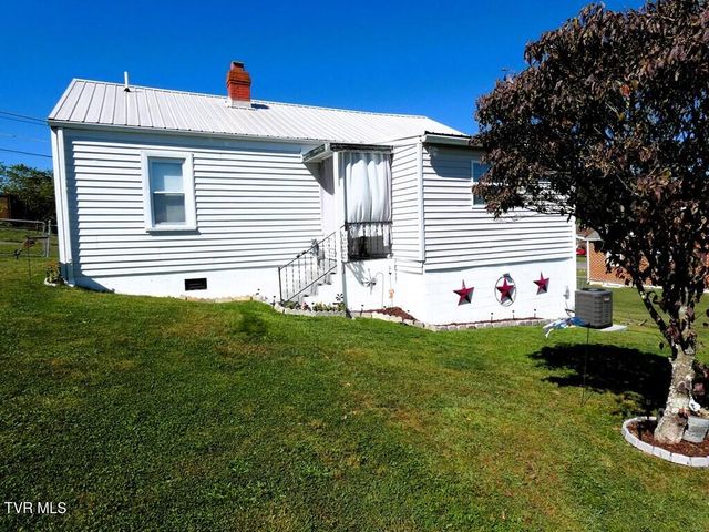 855 Goolsby Street, Marion, VA 24354