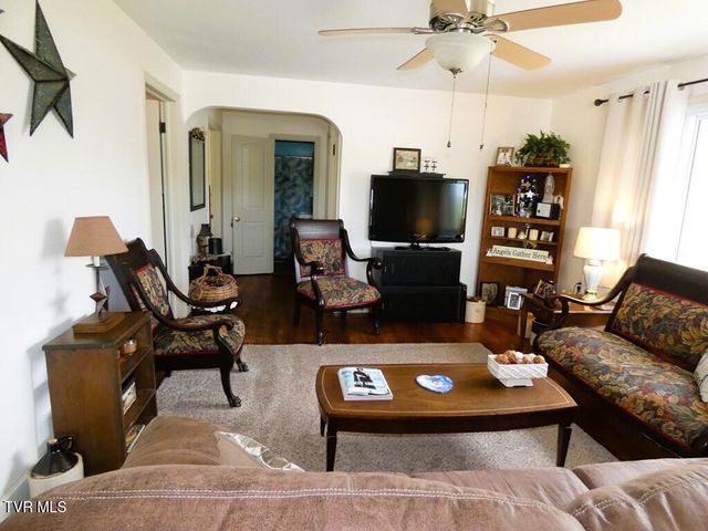 855 Goolsby Street, Marion, VA 24354