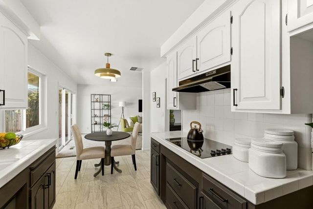 651 San Tomas Way, Salinas, CA 93901
