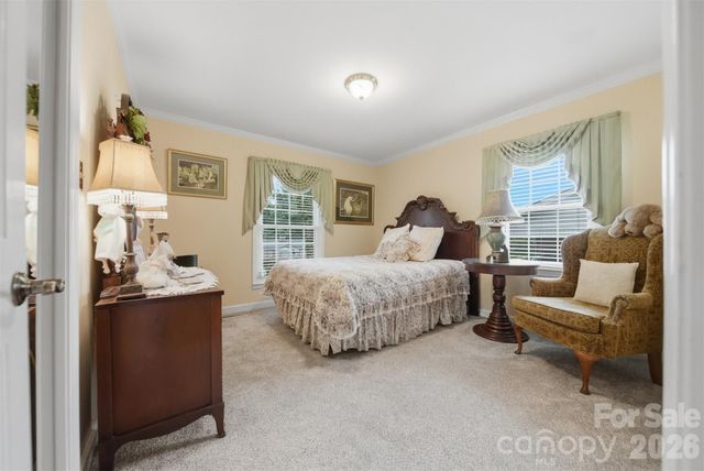 1756 12th Street Drive NW, Hickory, NC 28601