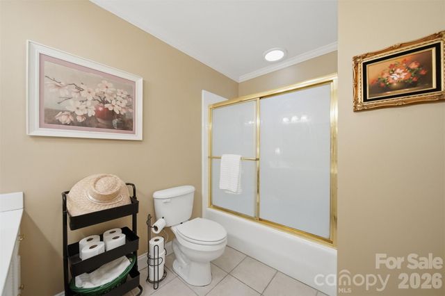 1756 12th Street Drive NW, Hickory, NC 28601